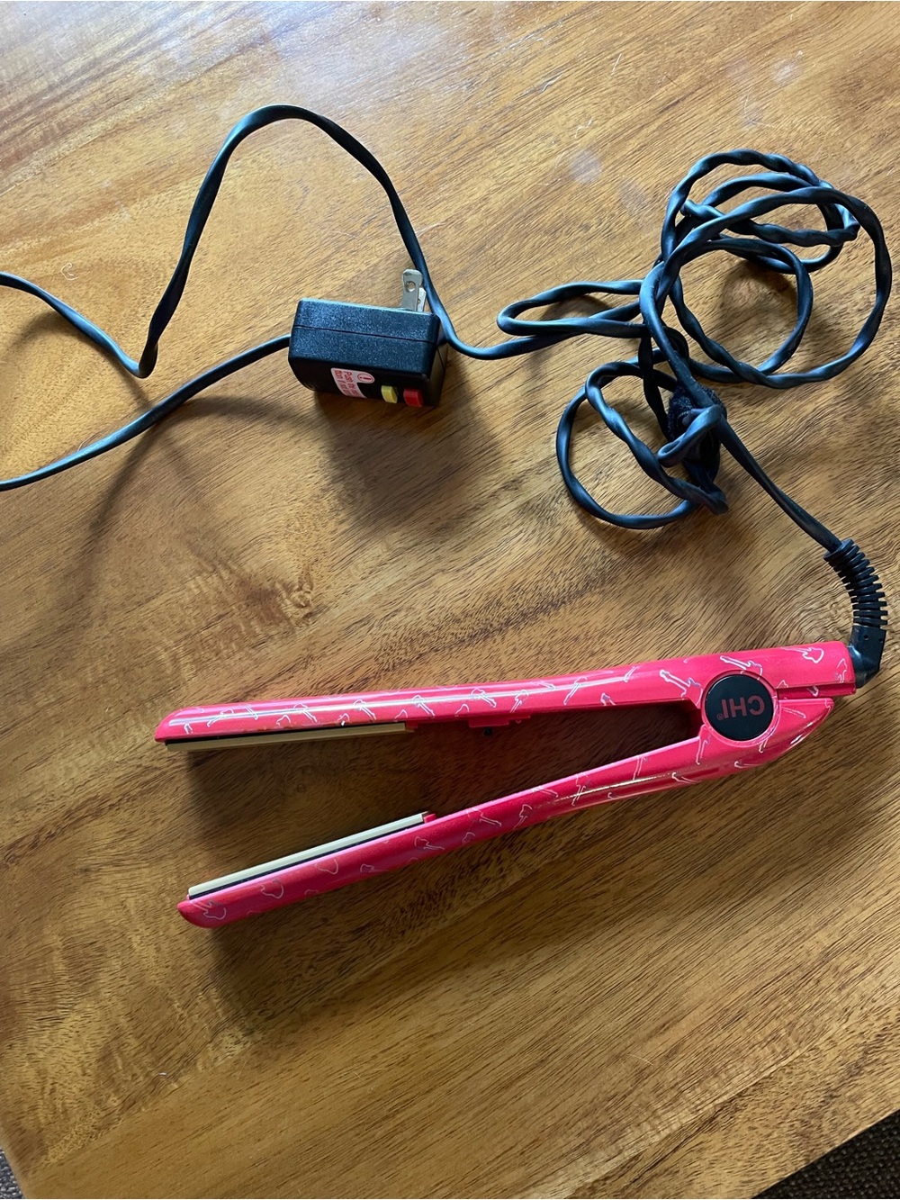 CHI 1” Flat Iron – RED with Guitars